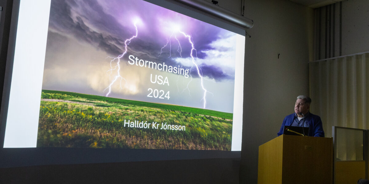„Ef þú ert með vindinn í bakið ertu ekki í hættu“ – æsandi eltingaleikur við óveður í Ameríku.